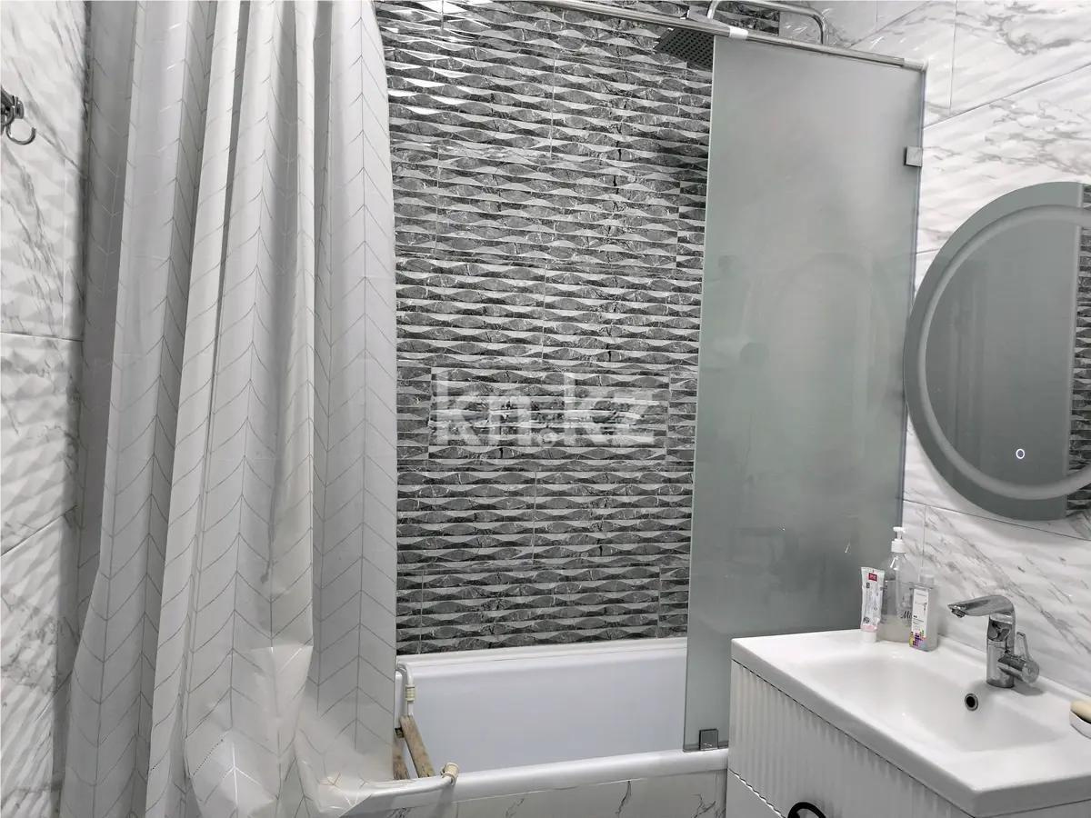 Продажа 3-комнатной квартиры, 103 м², ул. Байтурсынова, дом  29а в Астане - фото 4