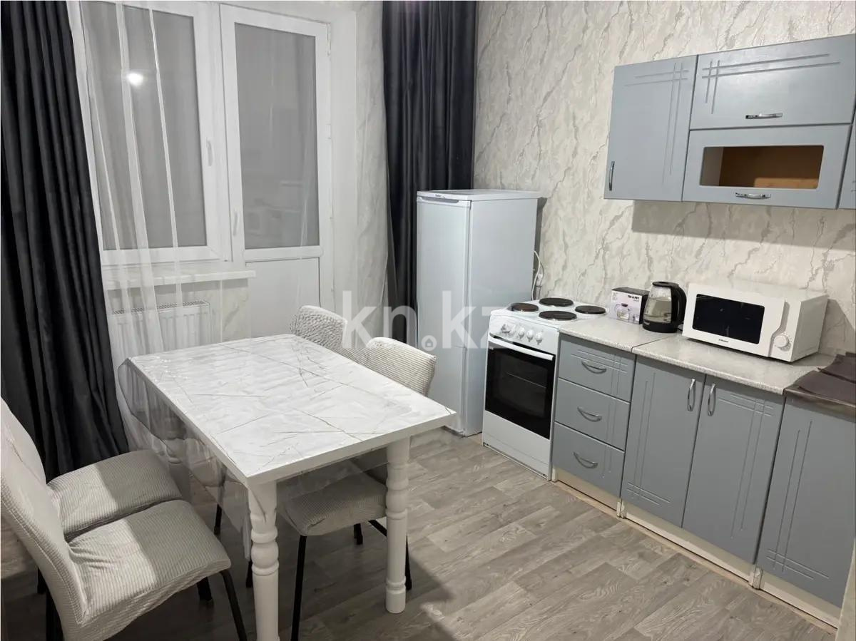 Продажа 1-комнатной квартиры, 37 м², ул. Момышулы, дом  28 в Караганде - фото 3
