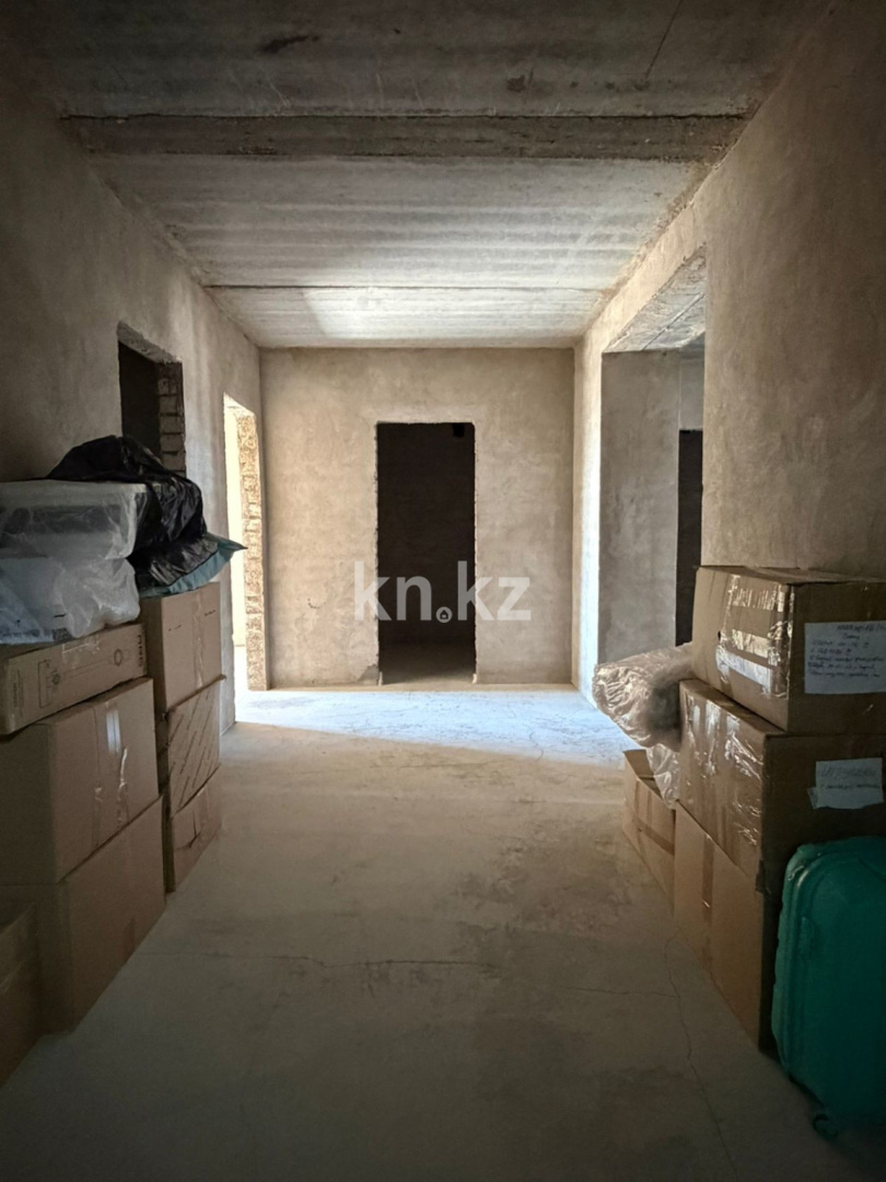 Продажа 3-комнатной квартиры, 119.6 м² в Уральске - фото 3