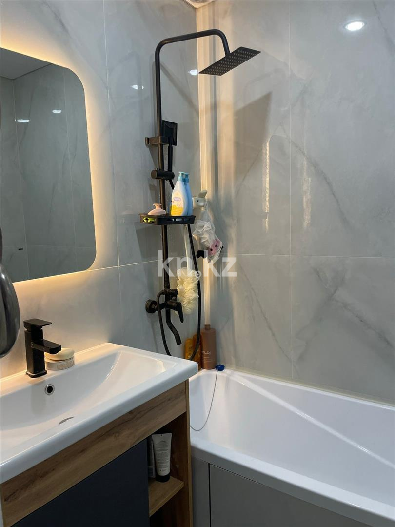 Продажа 5-комнатной квартиры, 105 м², мкр. Голубые Пруды в Караганде - фото 13