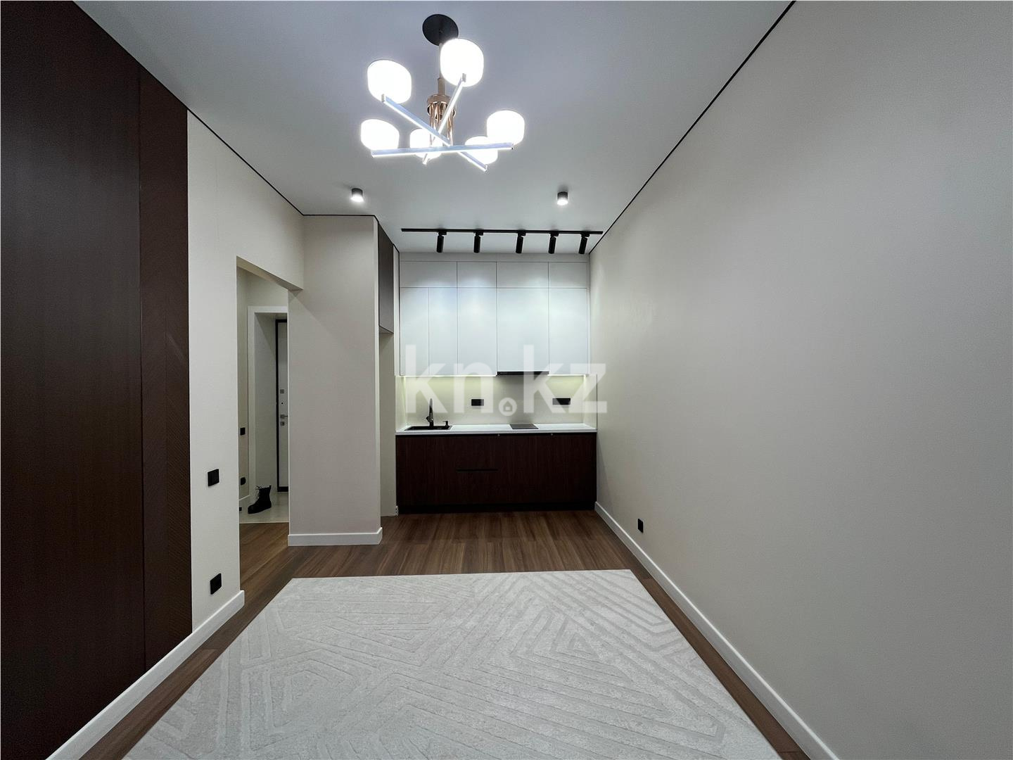 Продажа 2-комнатной квартиры, 40 м², 137 учетный квартал, дом  787 в Караганде - фото 2