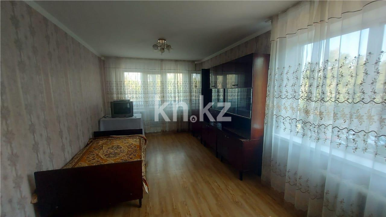 Продажа 2-комнатной квартиры, 43 м², мкр-н 12 в Караганде - фото 2