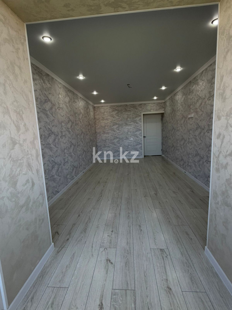 Продажа 2-комнатной квартиры, 61.9 м² в Уральске - фото 3