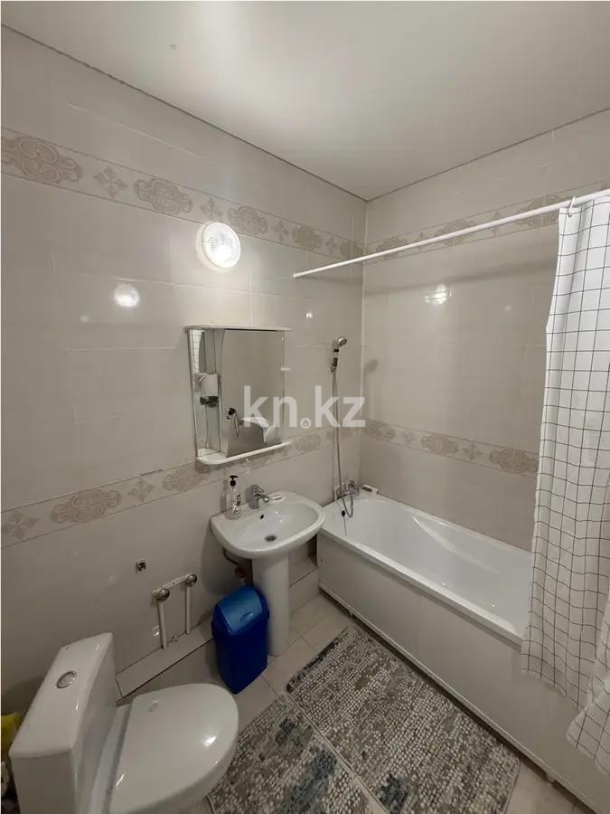 Продажа 3-комнатной квартиры, 75 м², ул. Дюсембекова, дом  44/2 в Караганде - фото 5