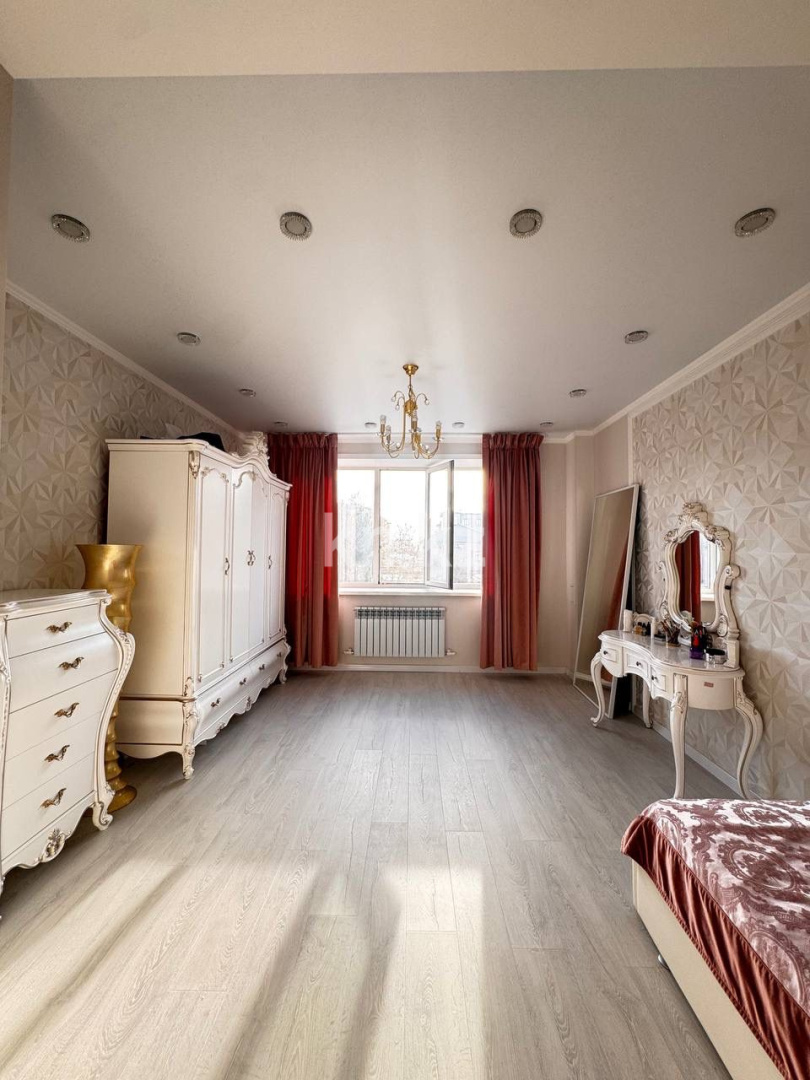 Продажа 5-комнатного дома, 255.7 м², ул. Муканова, дом  45/67 в Караганде - фото 10