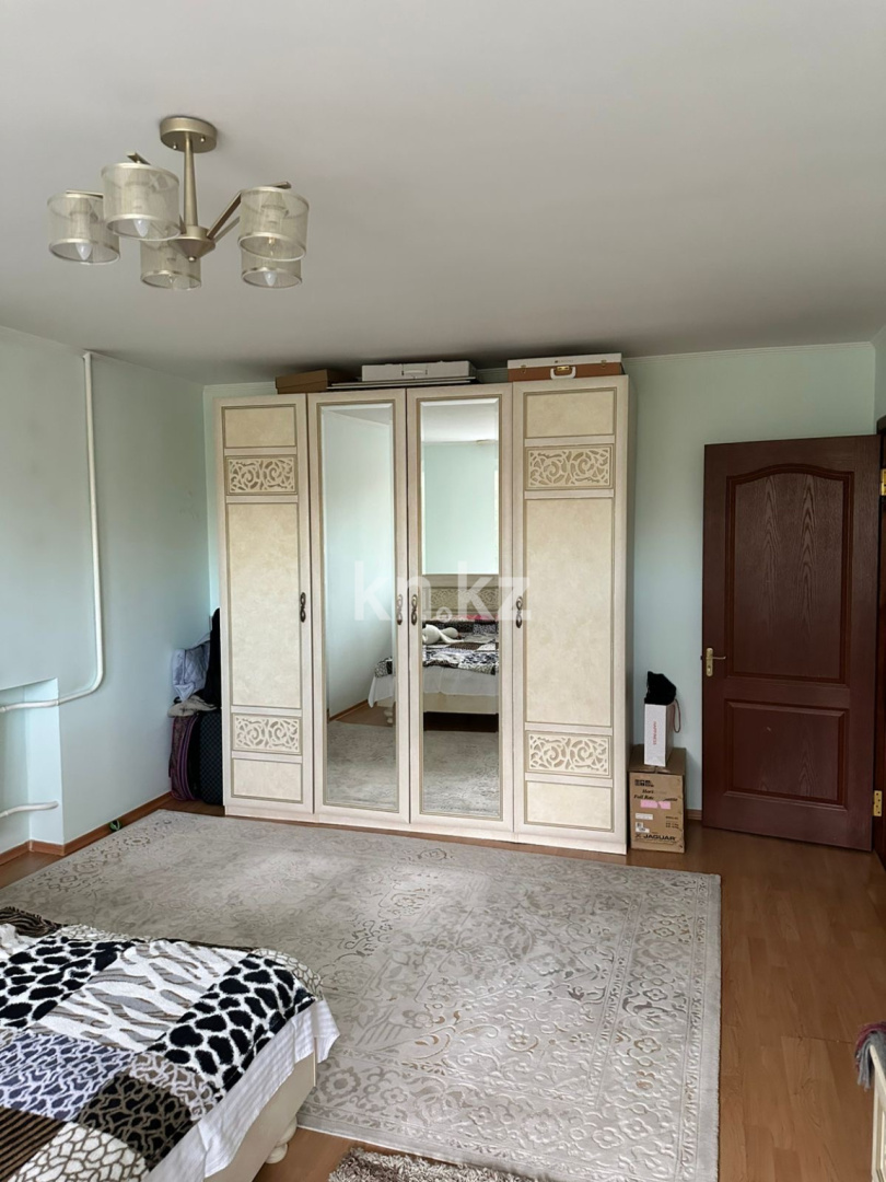 Продажа 6-комнатной квартиры, 220 м², ул. Ержанова, дом  12 в Караганде - фото 3
