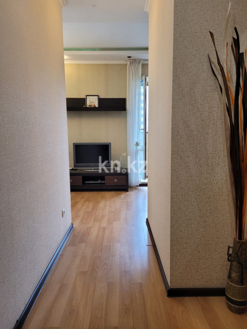 Аренда 2-комнатной квартиры, 50 м², ул. Ходжанова, дом  76 - пр. Аль-Фараби в Алматы - фото 23