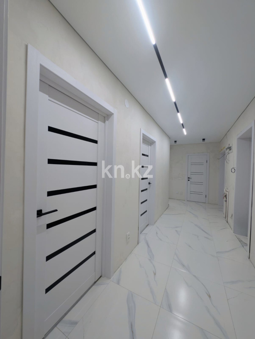 Продажа 3-комнатной квартиры, 97 м² в Уральске - фото 3