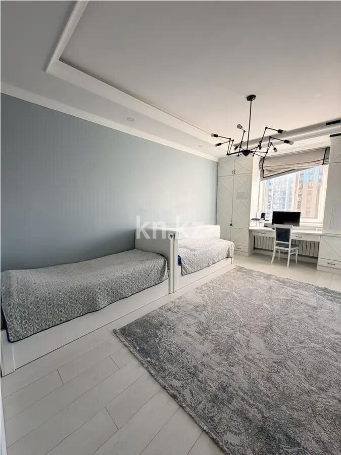 Продажа 4-комнатной квартиры, 200 м² в Астане - фото 4