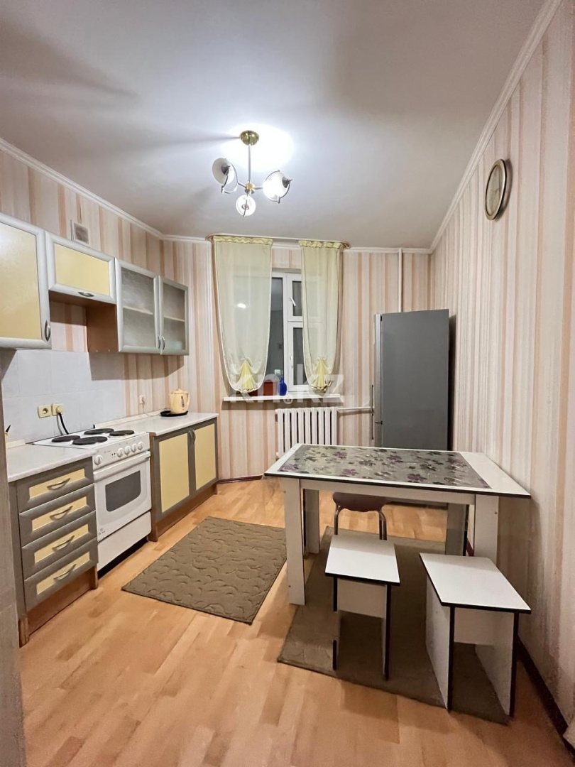 Аренда 1-комнатной квартиры, 40 м² в Астане
