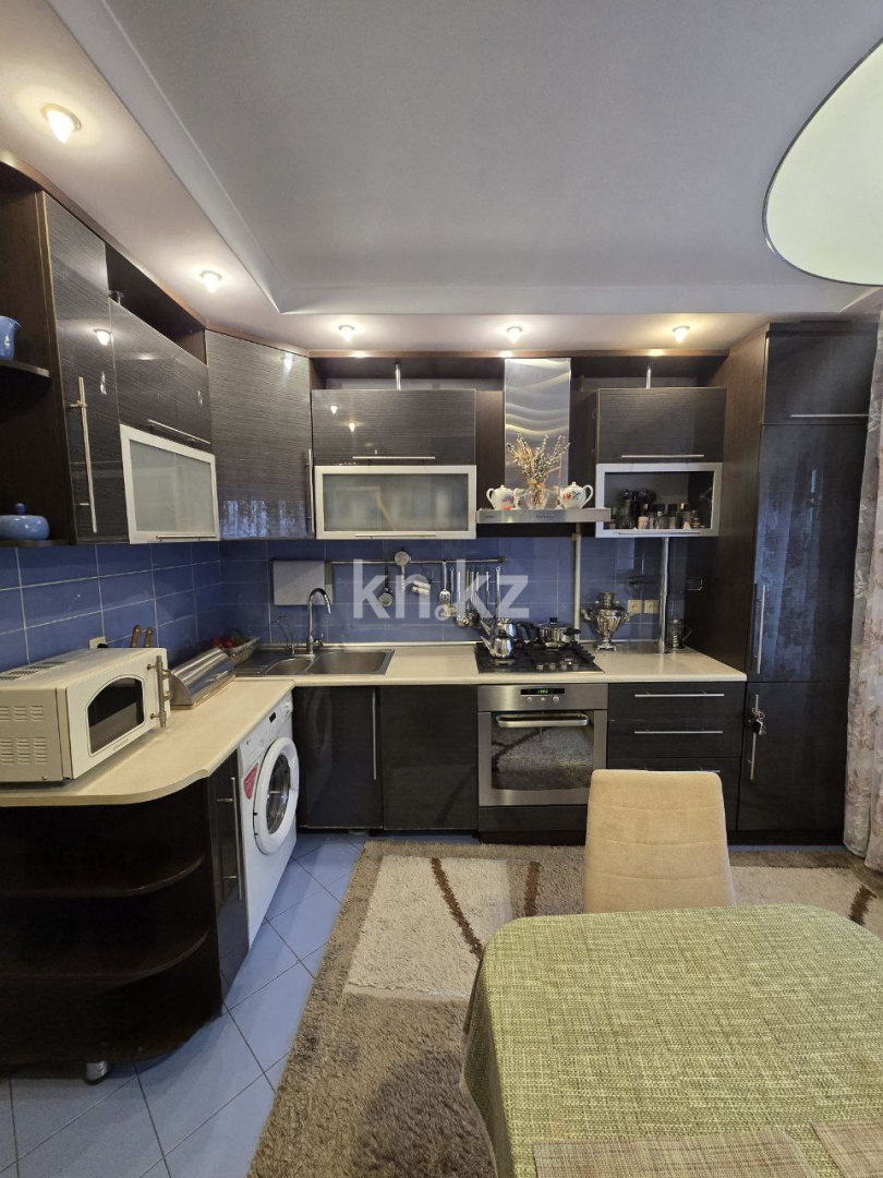 Продажа 4-комнатной квартиры, 80 м², ул. Жандосова в Алматы - фото 4