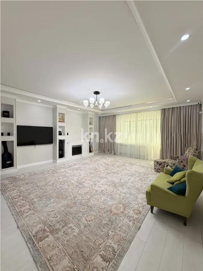 Продажа 4-комнатной квартиры, 200 м² в Астане