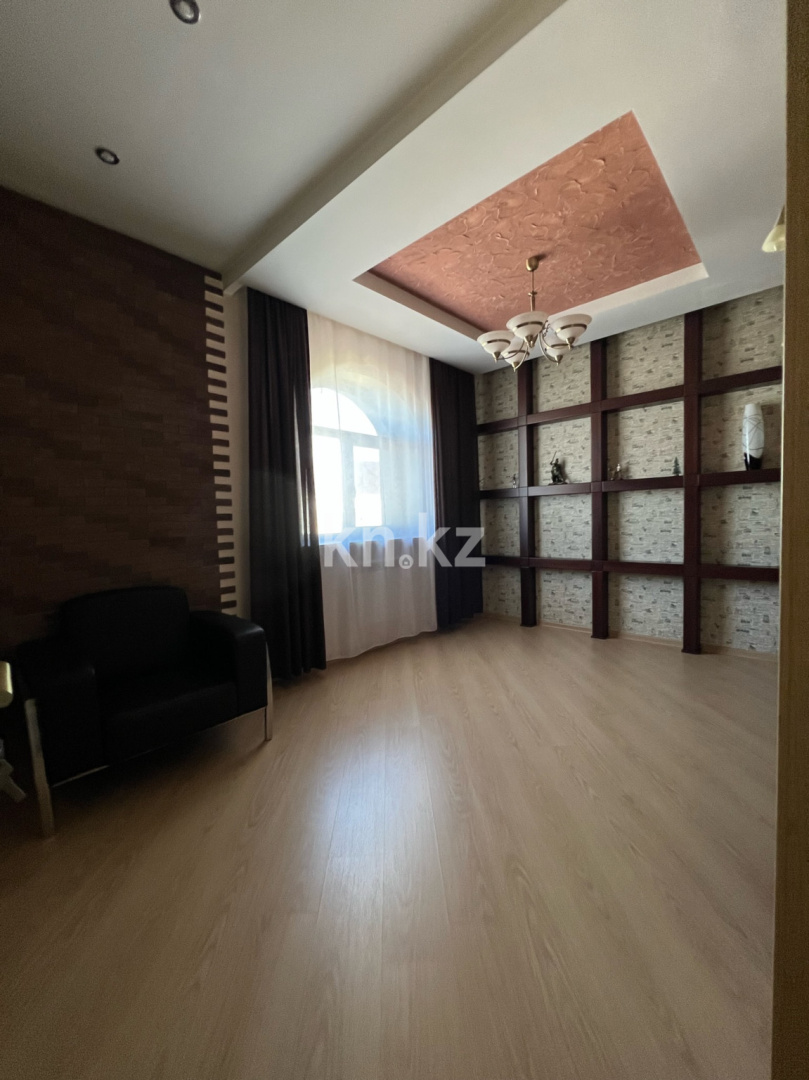 Продажа 7-комнатного дома, 474 м², ул. Комиссарова в Караганде - фото 19