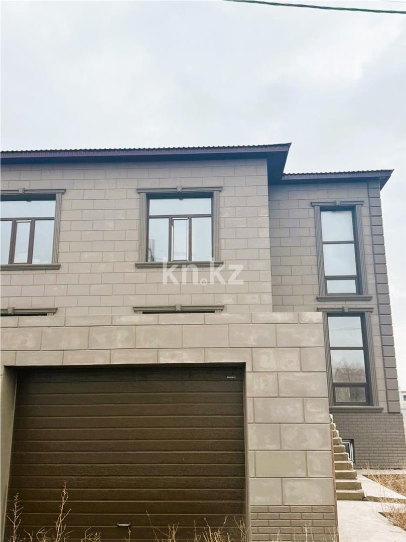 Продажа 4-комнатного дома, 267 м², ул. Алтайбаева, дом  43/2 в Караганде