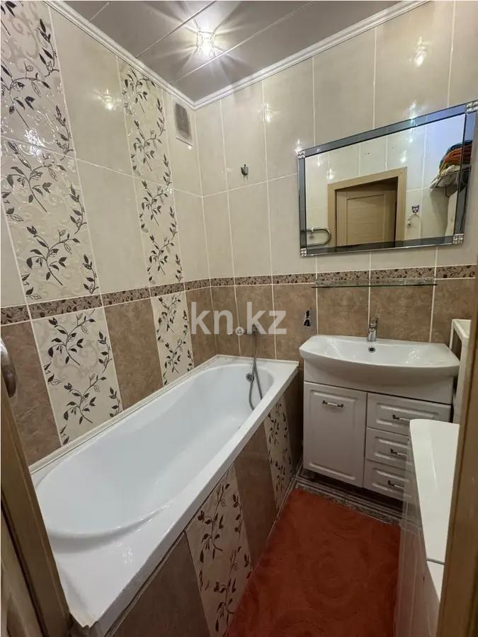 Продажа 4-комнатной квартиры, 75 м², пр. Строителей, дом  7 в Караганде - фото 6