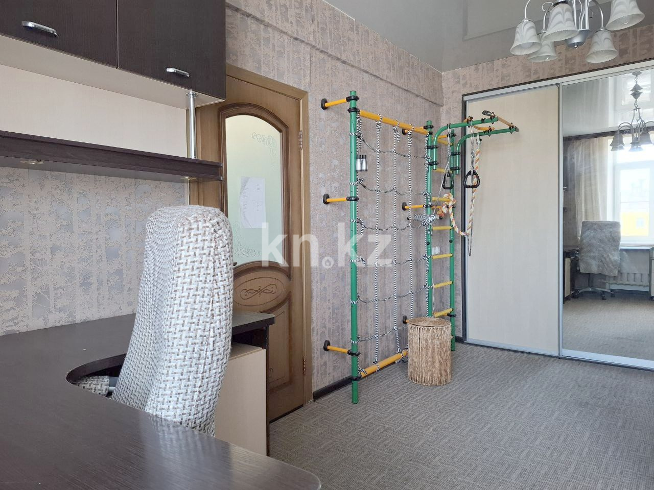 Продажа 3-комнатной квартиры, 82.2 м², пр. Назарбаева, дом  6 в Усть-Каменогорске - фото 4