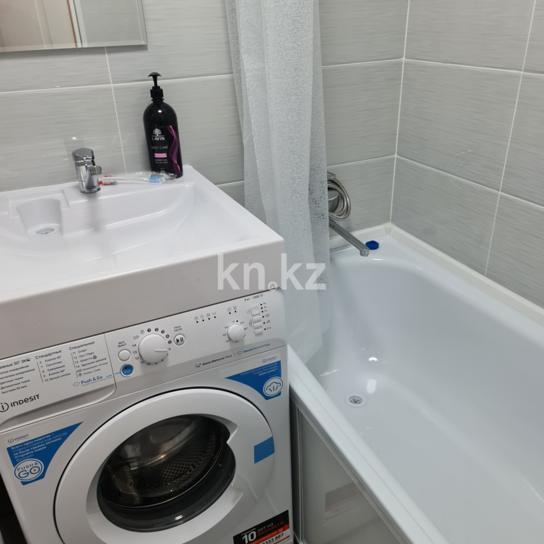 Аренда 1-комнатной квартиры посуточно, 35 м², пр. Бухар-жырау, дом  79/2 в Караганде - фото 11