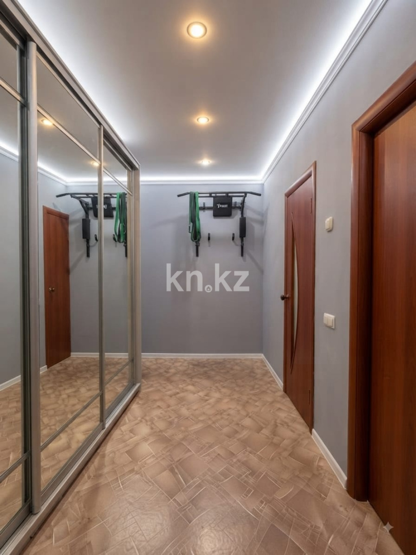 Продажа 2-комнатной квартиры, 51.4 м² в Уральске - фото 3