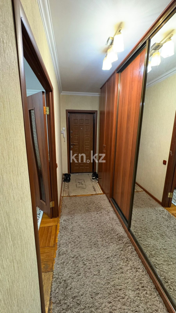 Продажа 3-комнатной квартиры, 65 м², ул. Дюсембекова, дом  49 в Караганде - фото 13