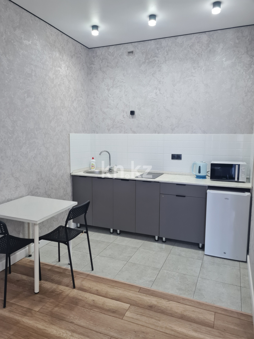 Аренда 1-комнатной квартиры посуточно, 43 м², ул. Ашимова, дом  3/4 в Караганде - фото 5