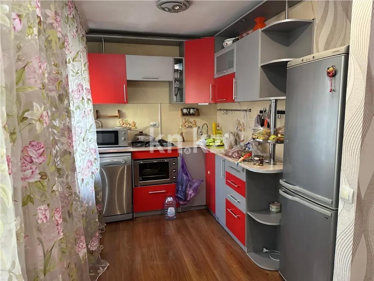 Продажа 3-комнатной квартиры, 50 м², пр. Бухар-жырау, дом  75/2 в Караганде - фото 3