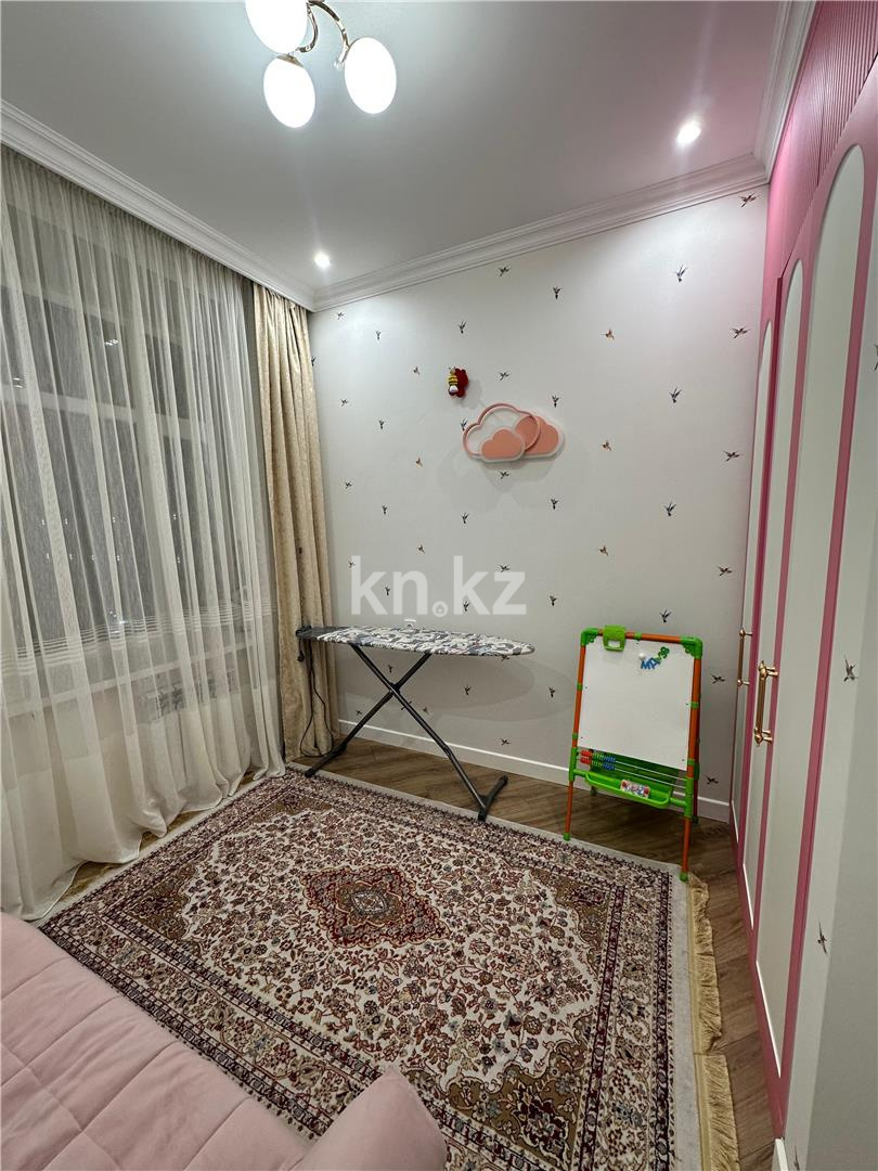 Продажа 4-комнатной квартиры, 104 м², пр. Республики, дом  участок 1/7 в Караганде - фото 12