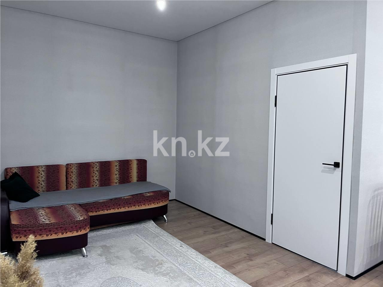 Продажа 2-комнатной квартиры, 40 м², 137 учетный квартал, дом  349 в Караганде - фото 4