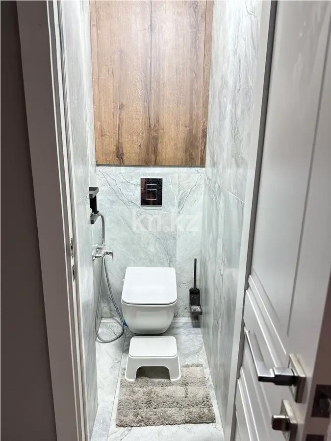 Продажа 4-комнатной квартиры, 80 м², пр. Республики, дом  18 в Караганде - фото 4