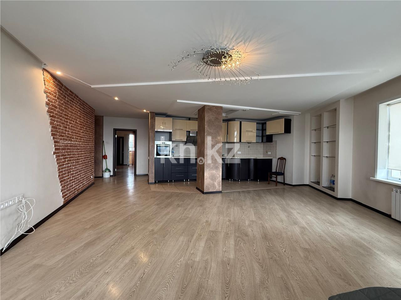 Продажа 4-комнатной квартиры, 146 м² в Караганде - фото 2