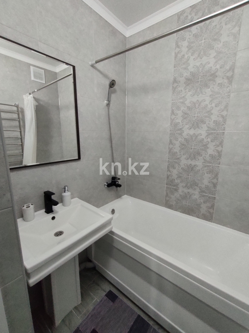 Аренда 1-комнатной квартиры посуточно, 43 м², пр. Байдибек би, дом  116/4 в Шымкенте - фото 10