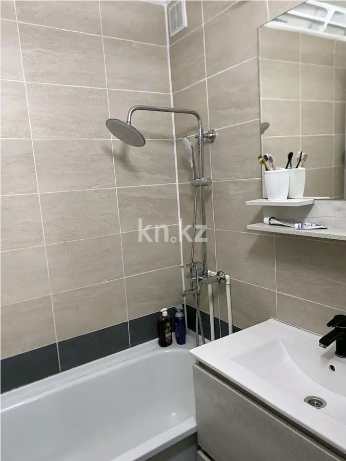 Продажа 3-комнатной квартиры, 64 м², мкр. Голубые Пруды, дом  4 в Караганде - фото 4