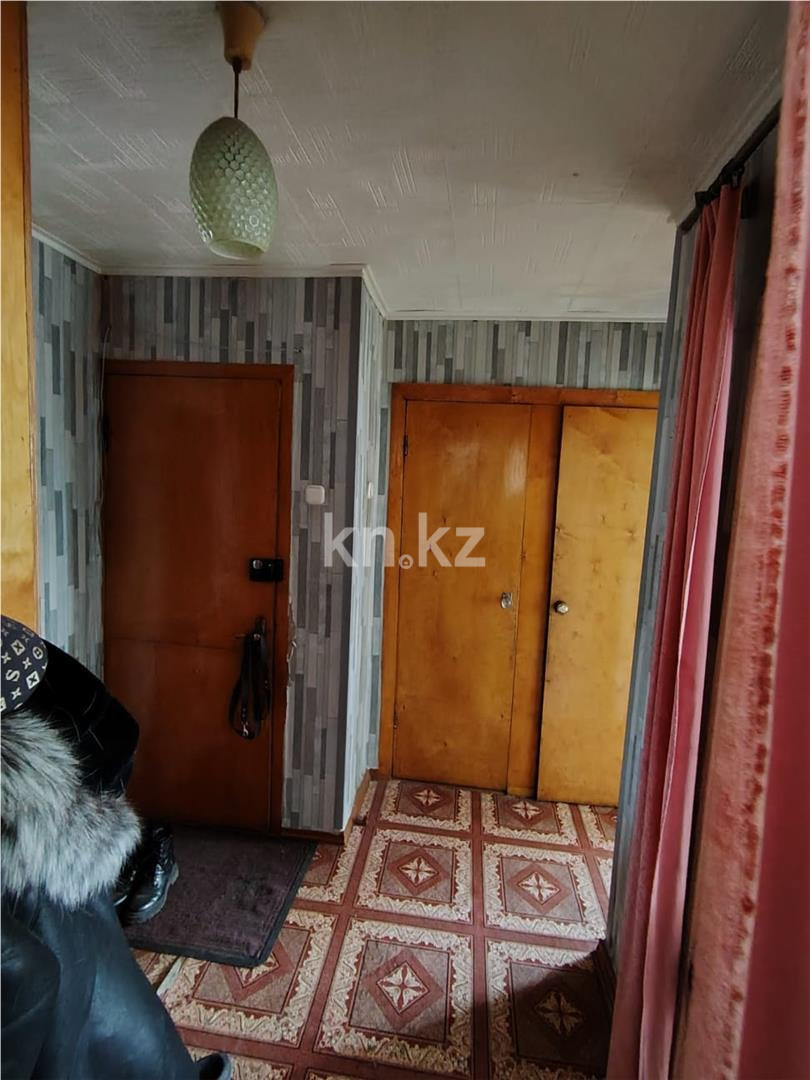 Продажа 4-комнатной квартиры, 61 м², мкр-н 21 в Караганде - фото 17