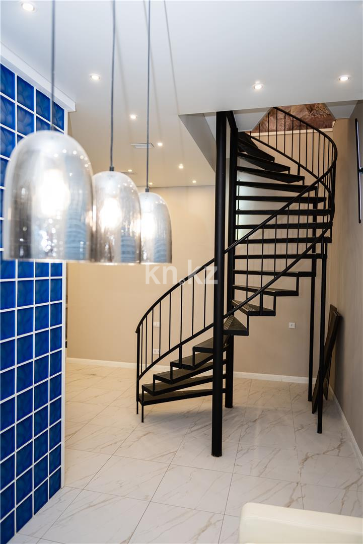 Продажа 6-комнатной квартиры, 345 м², ул. Муканова, дом  53 в Караганде - фото 51