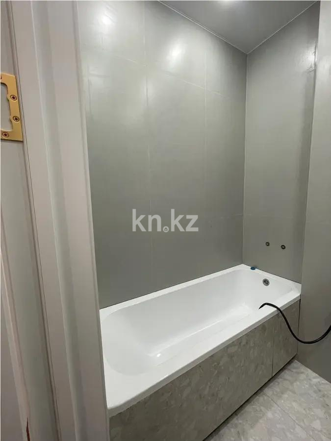 Продажа 3-комнатной квартиры, 90 м², ул. Нажимеденова, дом  28 в Астане - фото 4