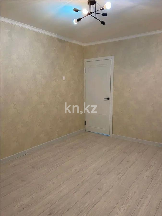 Продажа 2-комнатной квартиры, 54 м², пр. Строителей, дом  19 в Караганде - фото 3