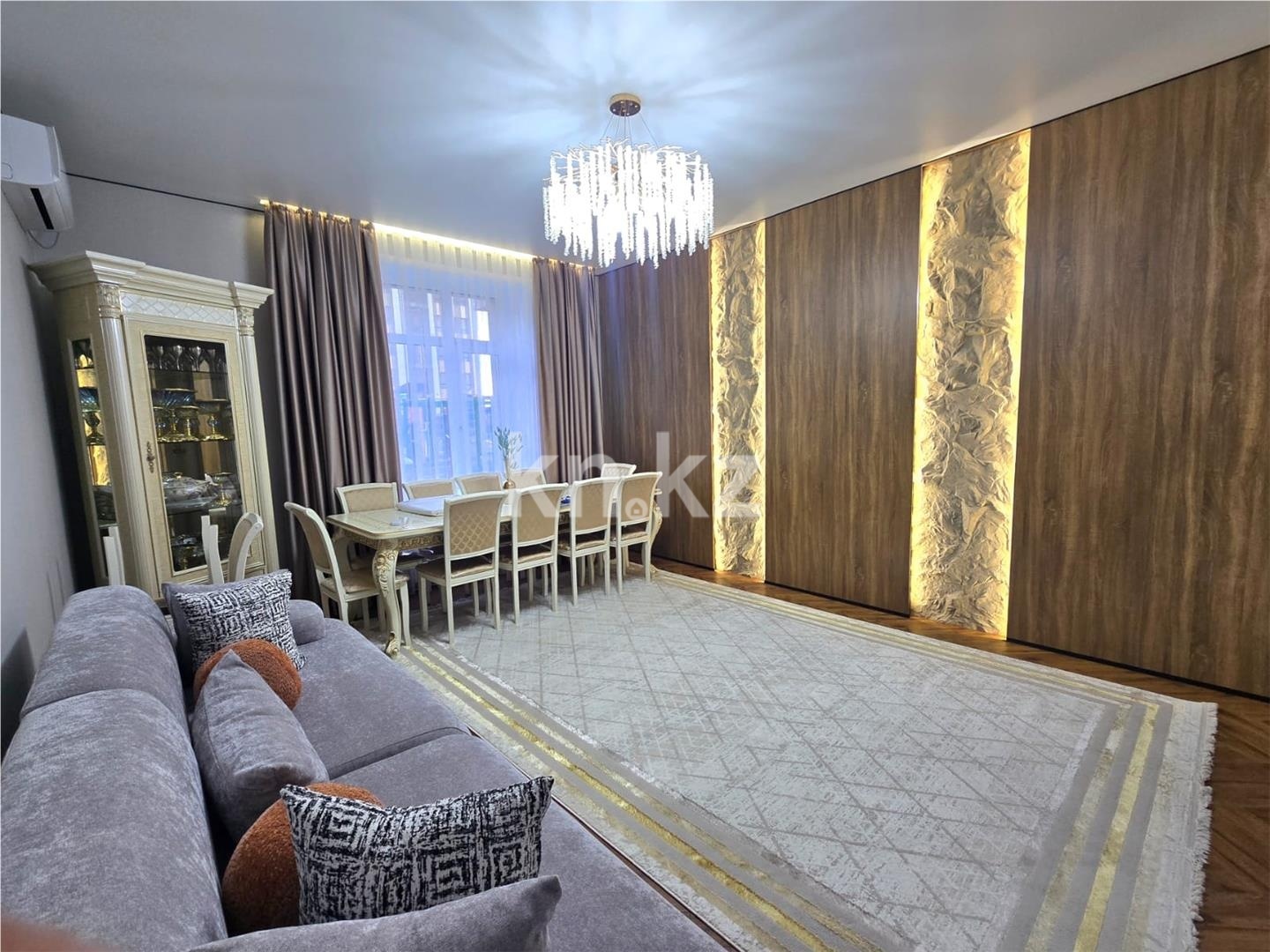 Продажа 4-комнатной квартиры, 100 м² в Караганде