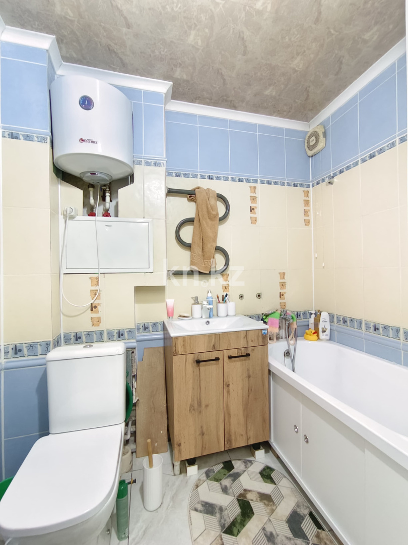 Продажа 2-комнатной квартиры, 52 м², пр. Республики, дом  18/2 в Караганде - фото 8