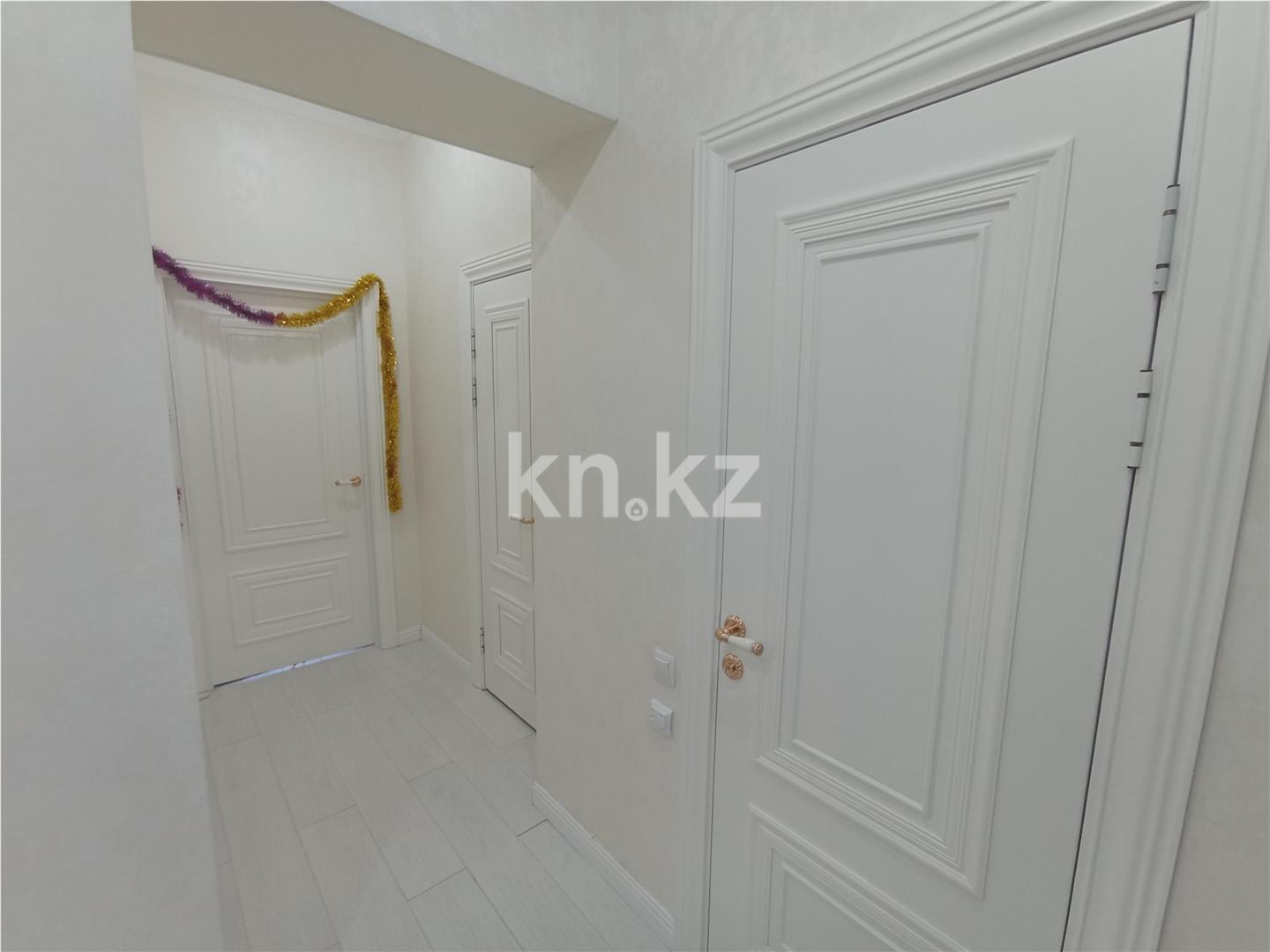 Продажа 3-комнатной квартиры, 84 м², ул. Муканова в Караганде - фото 11