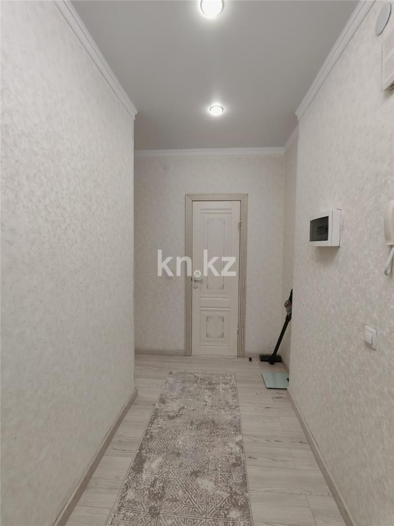 Продажа 2-комнатной квартиры, 62 м², ул. Сарыарка в Караганде - фото 10