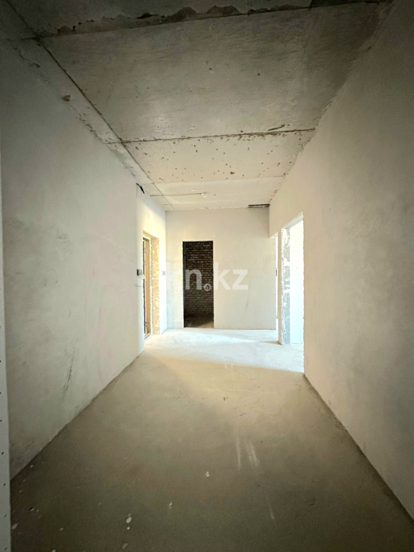 Продажа 2-комнатной квартиры, 79 м², ул. Байтерекова, дом  2б в Шымкенте - фото 23