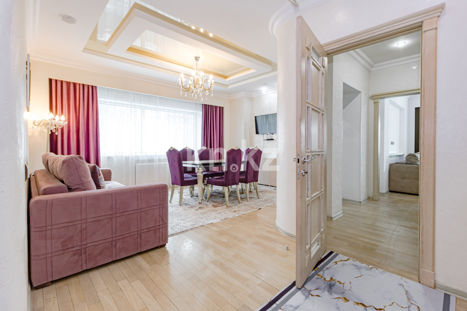 Аренда 4-комнатной квартиры посуточно, 156 м², ул. Достык, дом  5 в Астане - фото 6