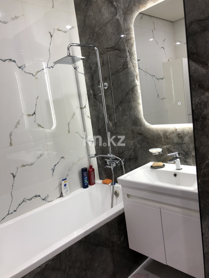 Продажа 3-комнатной квартиры, 93 м² в Караганде - фото 15