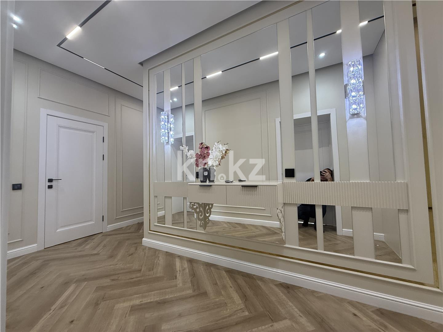 Продажа 4-комнатной квартиры, 120 м², ул. Ашимова, дом  13 в Караганде - фото 28