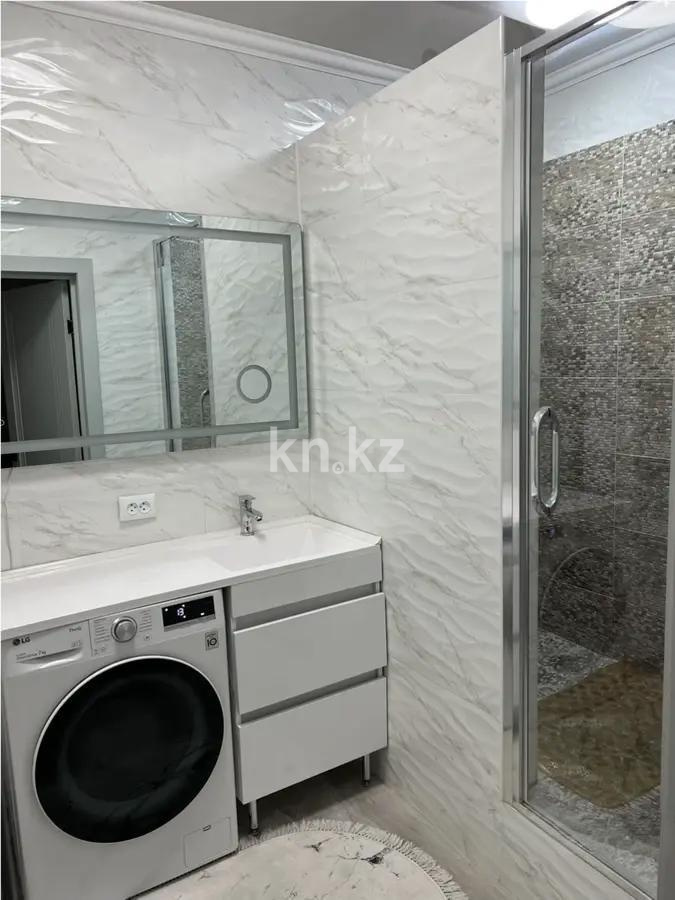 Продажа 3-комнатной квартиры, 119 м², ул. Толе би, дом  273а в Алматы - фото 5