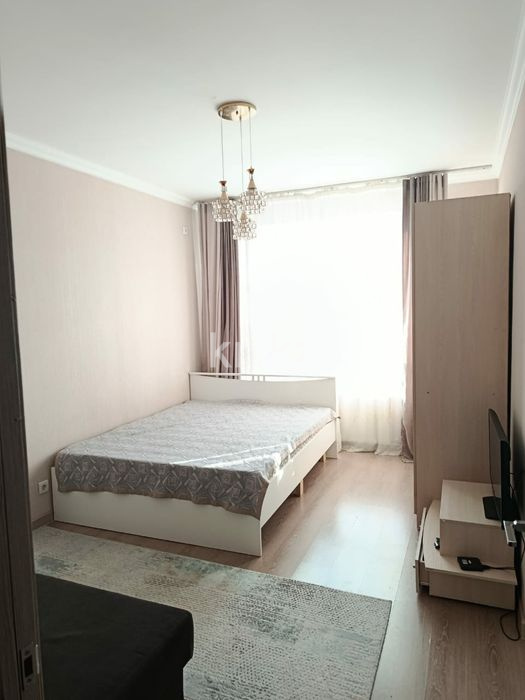 Аренда 1-комнатной квартиры, 40 м² в Астане