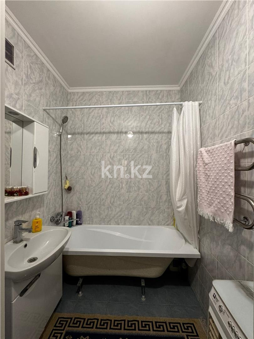 Продажа 3-комнатной квартиры, 80.2 м², ул. Молдагалиева в Астане - фото 12