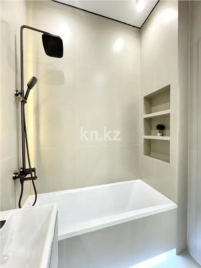 Продажа 3-комнатной квартиры, 105 м², ул. Мухамедханова, дом  6б в Астане - фото 4