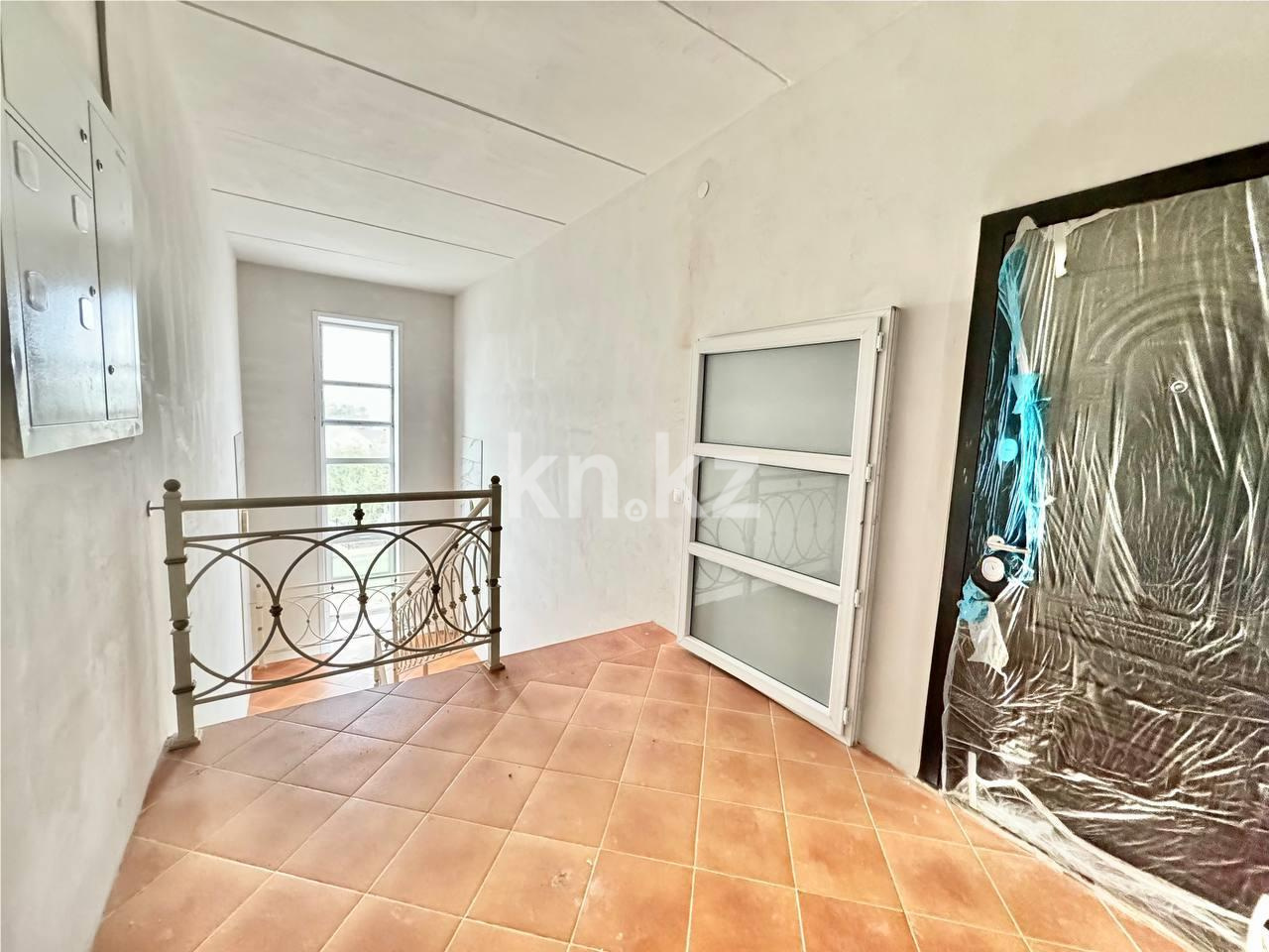 Продажа 1-комнатной квартиры, 46 м², мкр. Алтын Арка в Караганде - фото 14