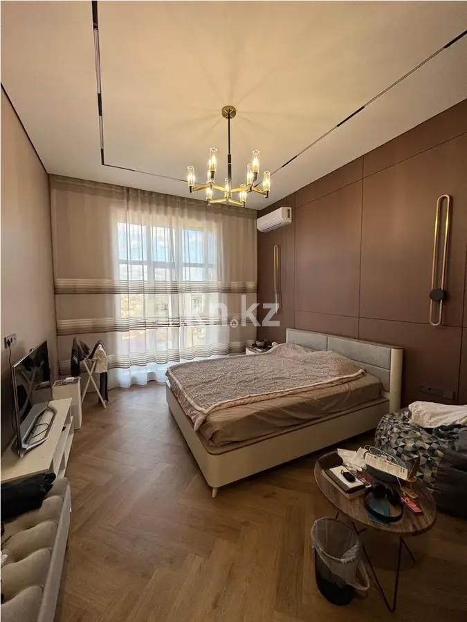 Продажа 3-комнатной квартиры, 81 м², ул. Аманжолова, дом  20 в Астане - фото 2
