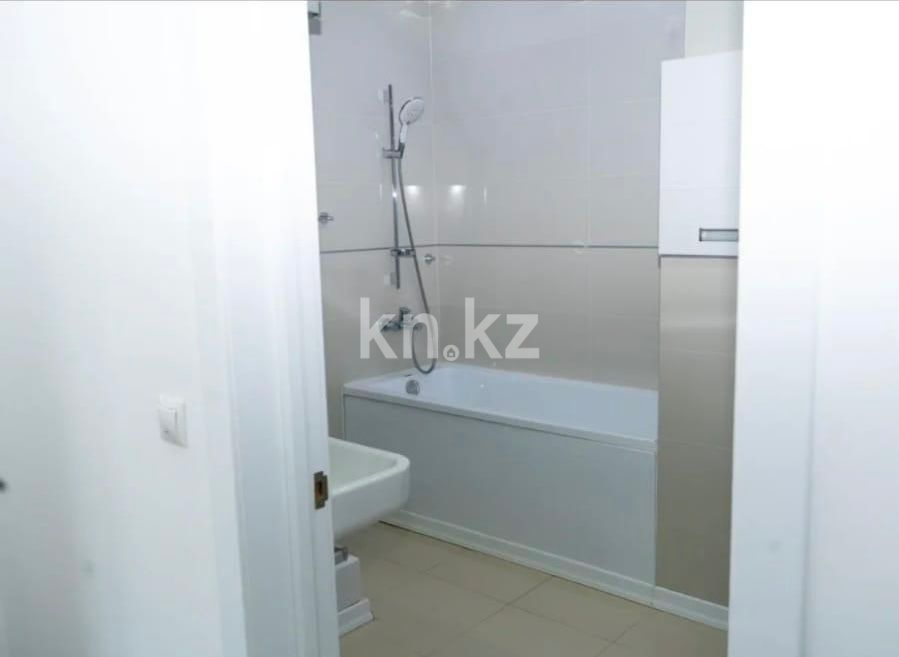 Аренда 3-комнатной квартиры, 115 м², пр. Кабанбай батыра, дом  6/3 в Астане - фото 11